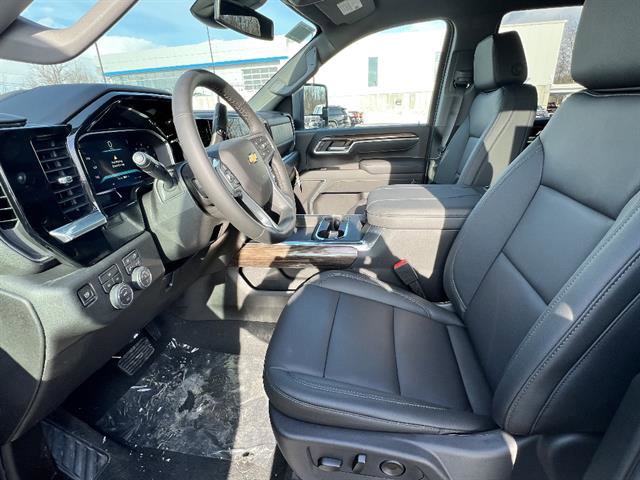 New 2026 Chevrolet Silverado 3500 LT w/ All Star Edition image 13