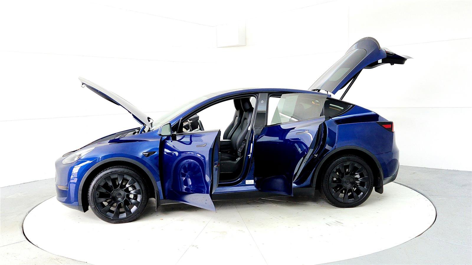 Used 2024 Tesla Model Y Long Range image 10