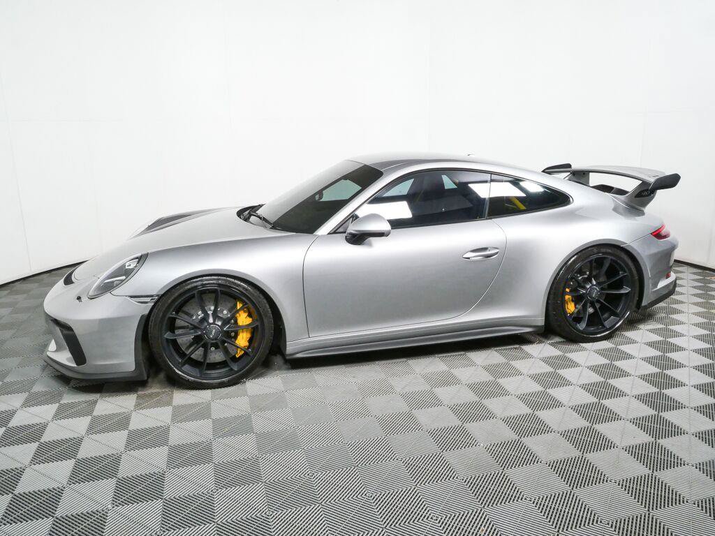 Used 2018 Porsche 911 GT3 RWD image 2