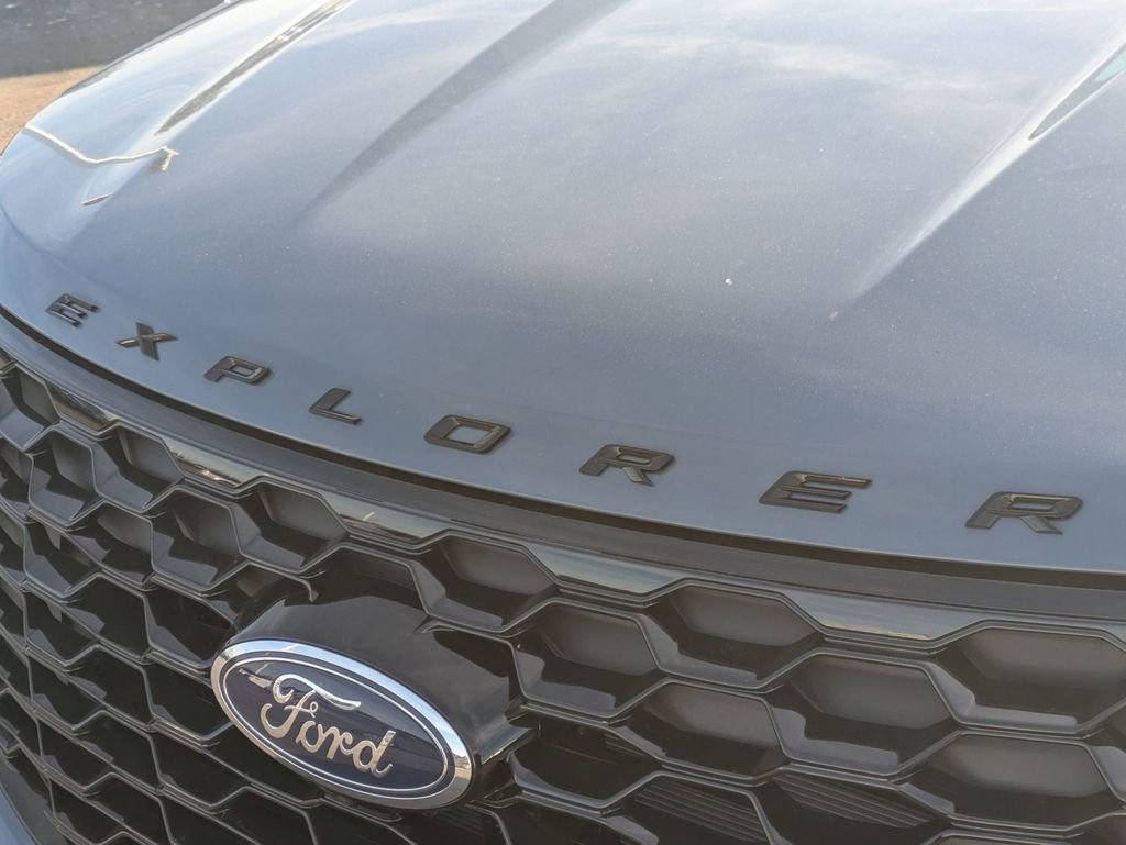 New 2026 Ford Explorer ST-Line w/ ST-Line Street Pack image 11