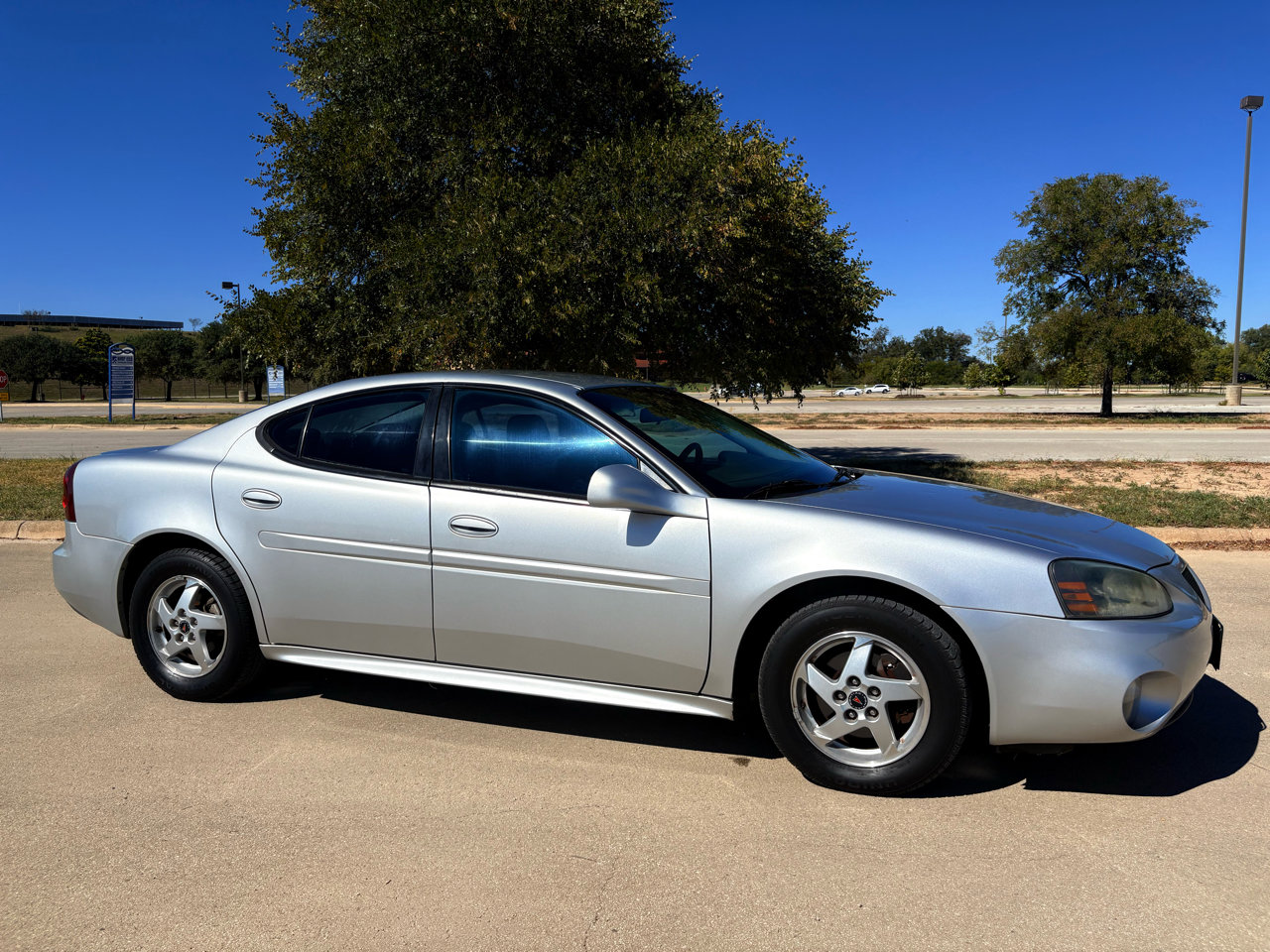 Used 2004 Pontiac Grand Prix GT2 image 36