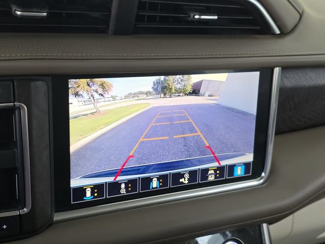 Used 2021 GMC Yukon XL Denali w/ LPO, Illumination Package RWD image 32