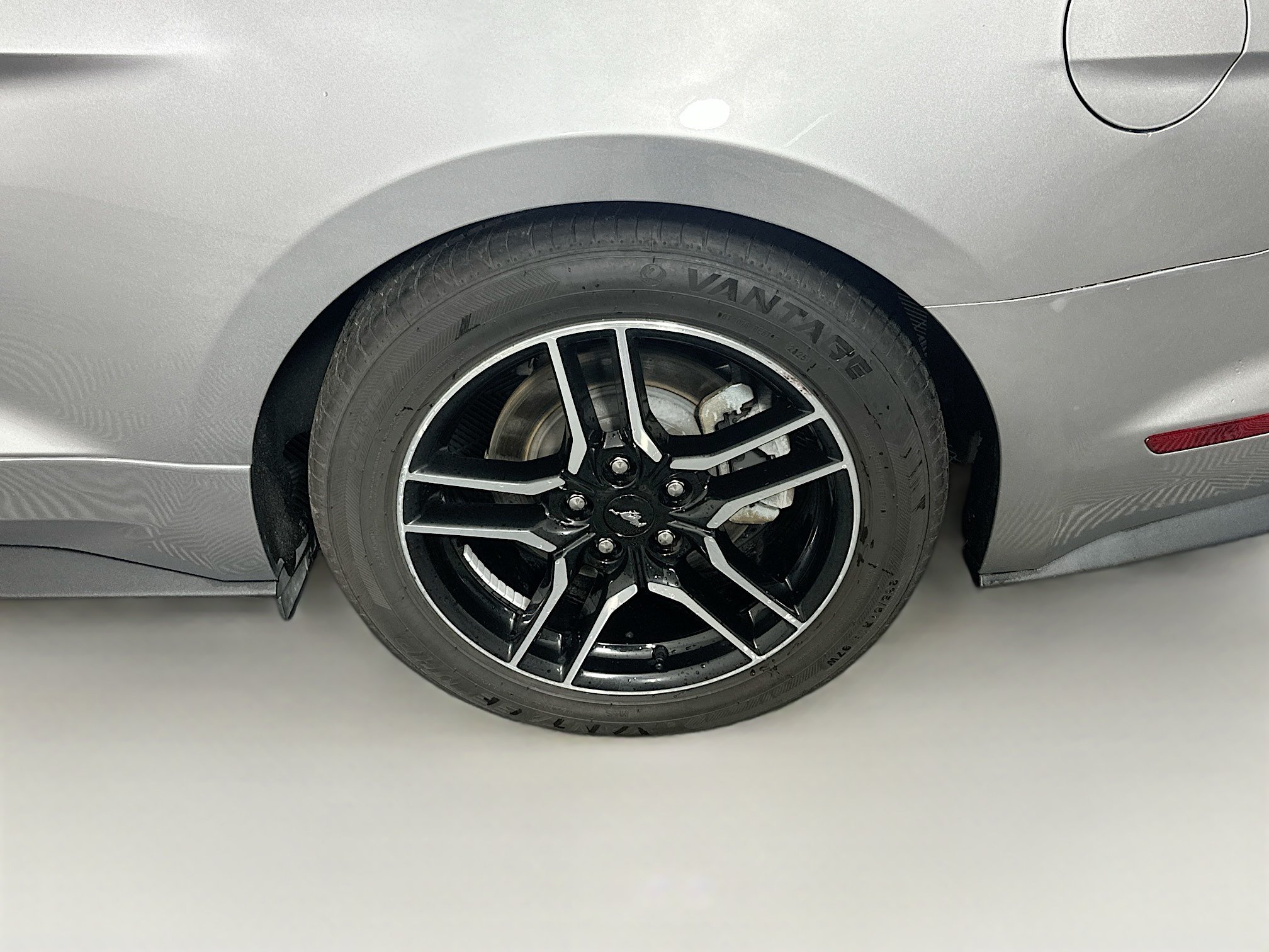 Used 2022 Ford Mustang Premium RWD image 11