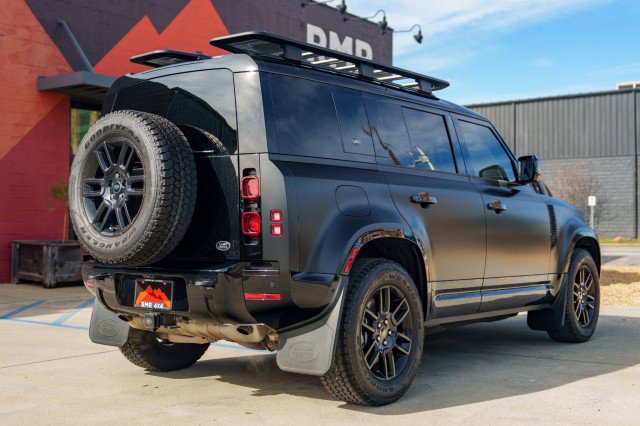 Used 2022 Land Rover Defender 110 X-Dynamic SE image 5