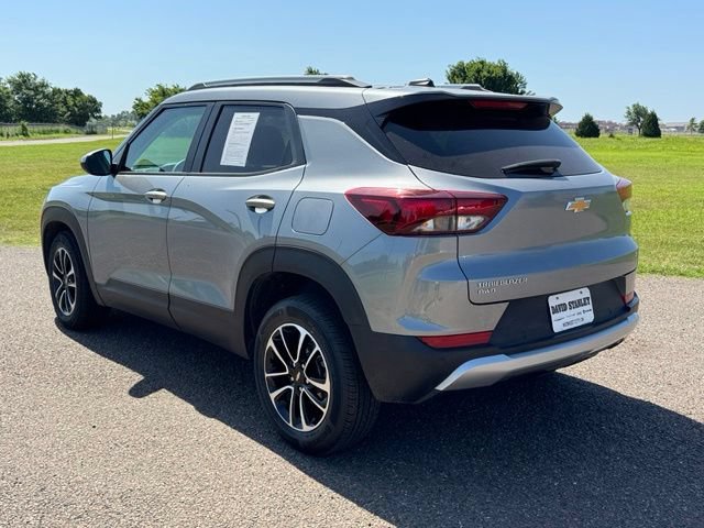 Used 2024 Chevrolet TrailBlazer LT w/ Convenience Package AWD/4WD image 4