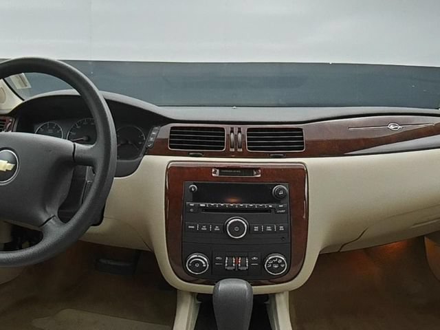 Used 2009 Chevrolet Impala LT FWD image 20