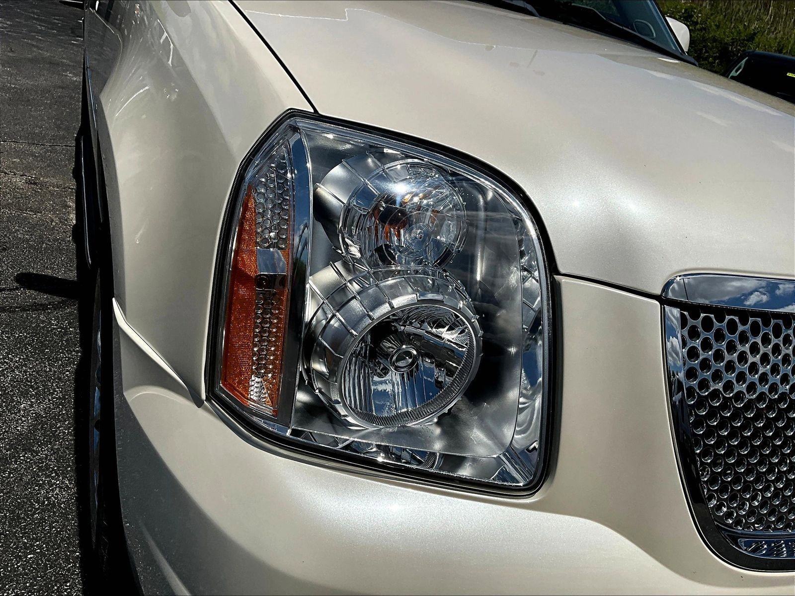 Used 2013 GMC Yukon Denali AWD/4WD image 32