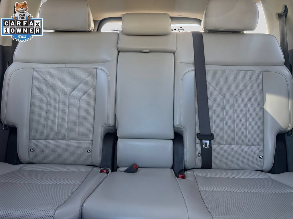 Used 2025 Hyundai Santa Fe SEL AWD/4WD image 16
