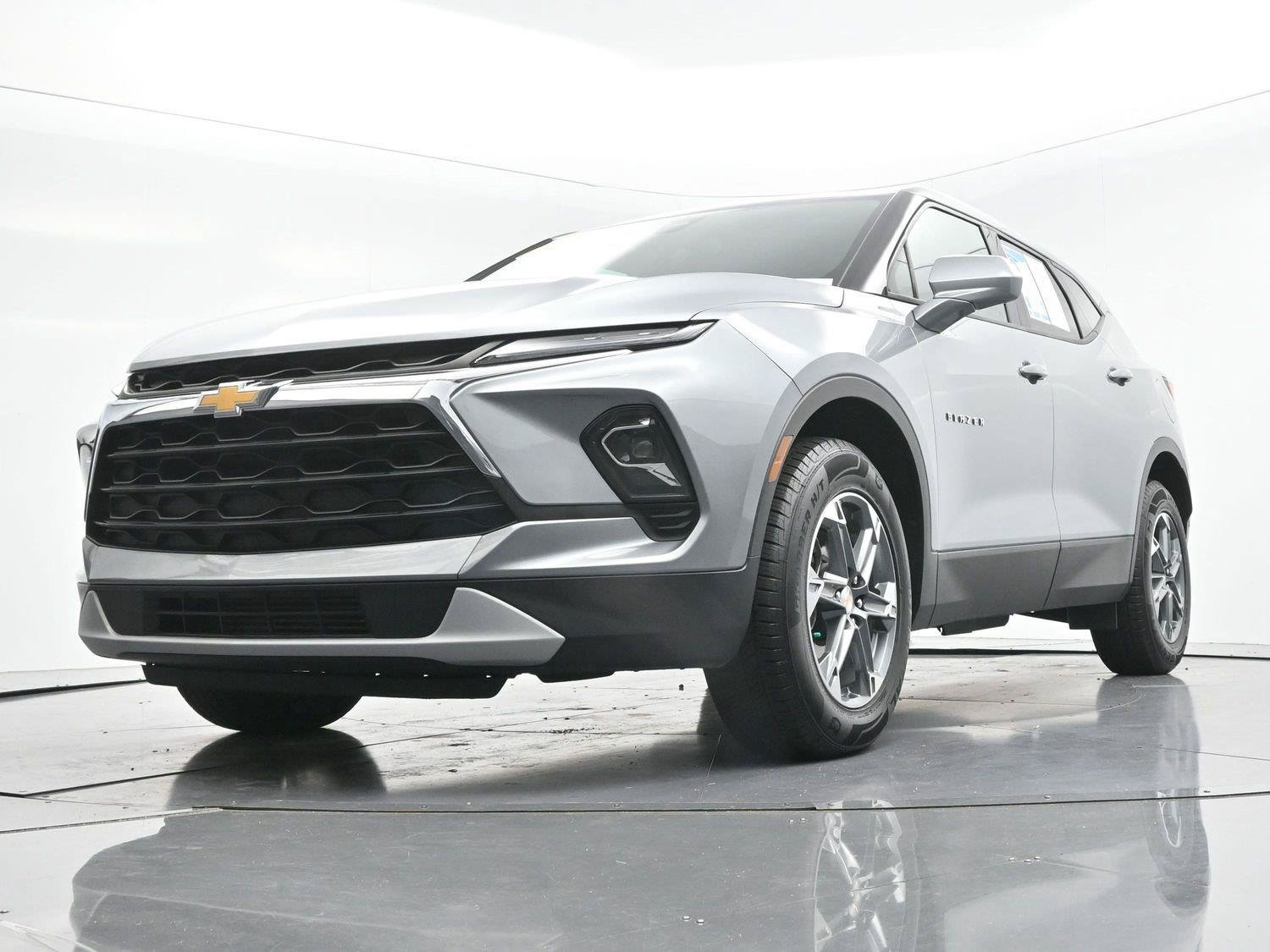 Used 2025 Chevrolet Blazer LT AWD/4WD image 44