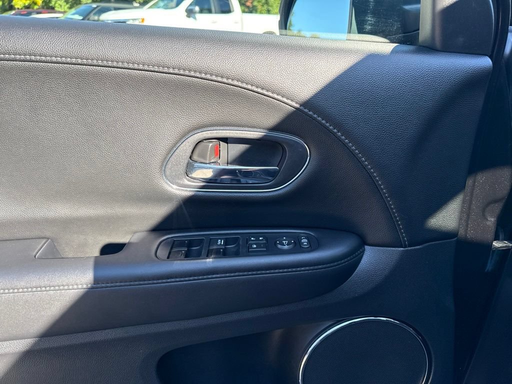 Used 2018 Honda HR-V EX-L image 13