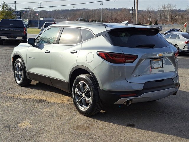 Used 2024 Chevrolet Blazer LT image 3