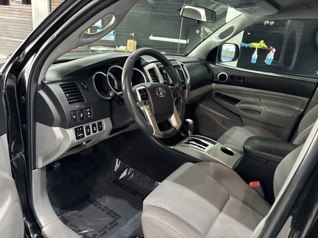 Used 2014 Toyota Tacoma 4x4 Double Cab w/ TRD Off-Road Package image 11