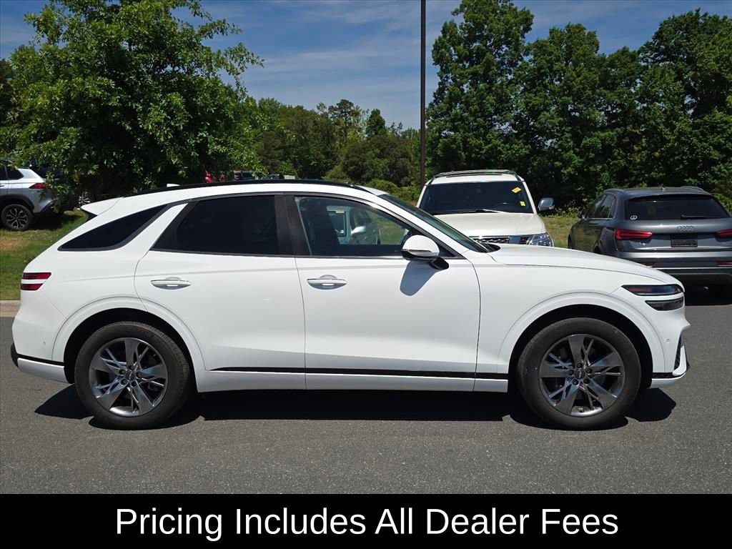 Used 2022 Genesis GV70 3.5T Sport w/ Sport Advanced Package AWD/4WD image 2