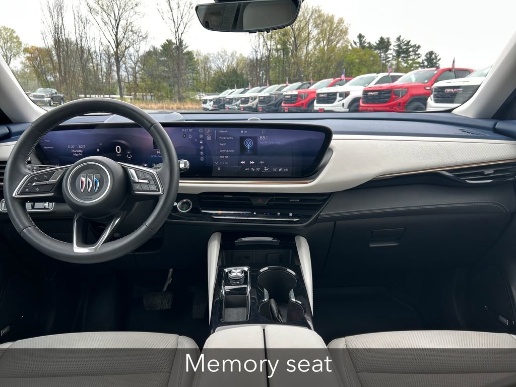 Used 2025 Buick Envision Avenir AWD/4WD image 14