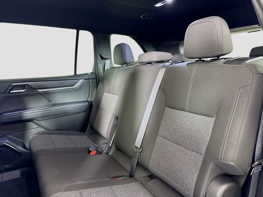 Used 2026 GMC Acadia Elevation image 25