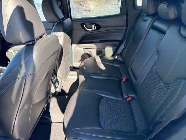 New 2026 Jeep Compass Latitude AWD/4WD image 16