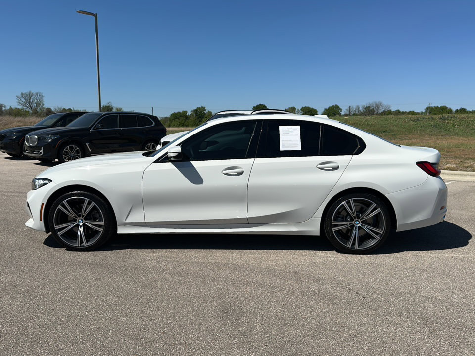 Certified 2023 BMW 330i Sedan w/ Premium Package image 5