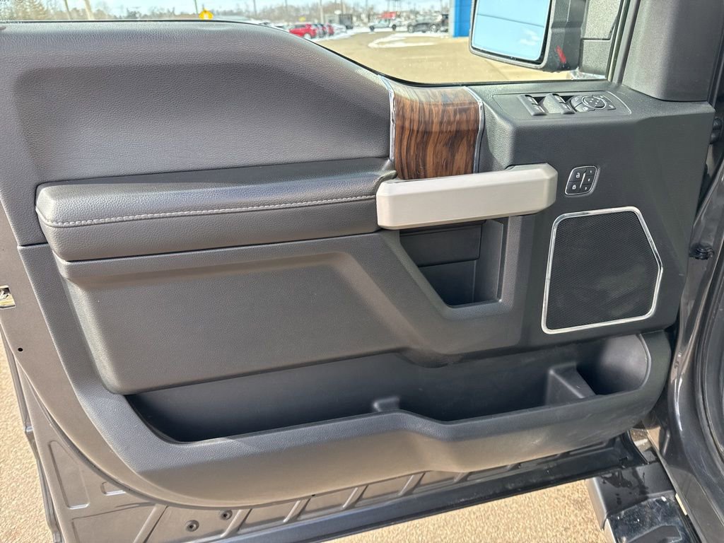 Used 2018 Ford F150 Lariat image 9