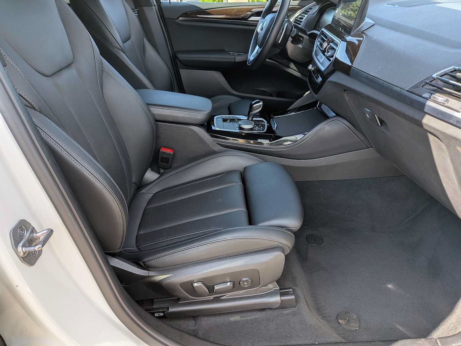 Used 2024 BMW X4 xDrive30i AWD/4WD image 20