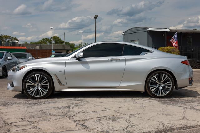 Used 2017 INFINITI Q60 2.0t w/ Premium Plus Package 2.0T RWD image 4