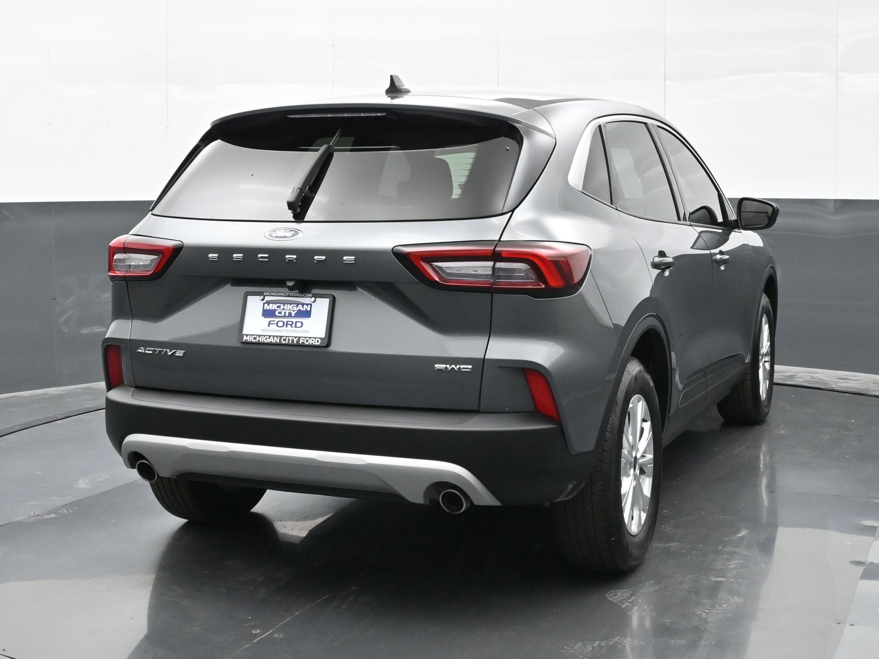 Used 2024 Ford Escape Active AWD/4WD image 5