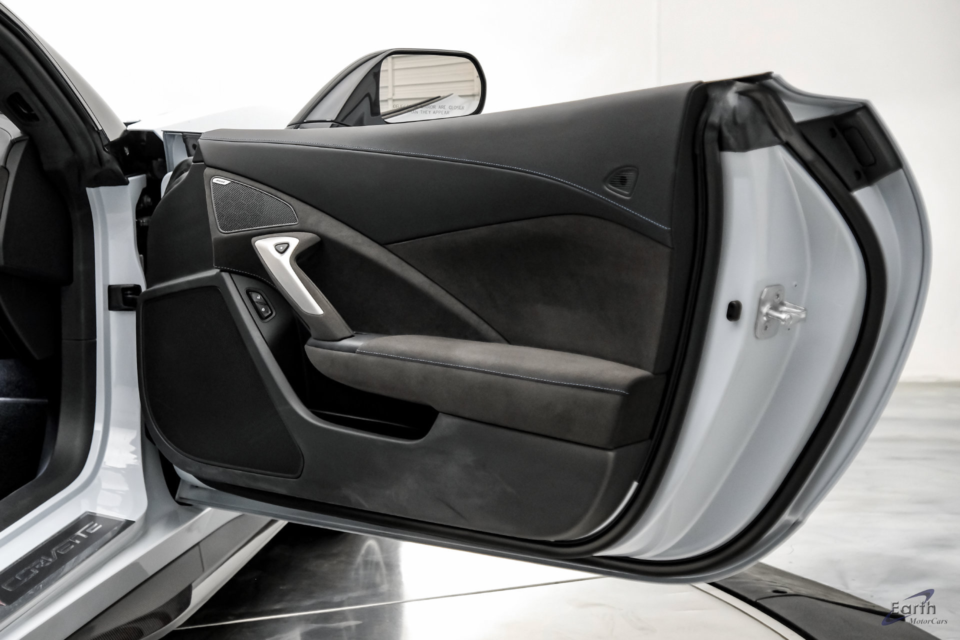 Used 2019 Chevrolet Corvette Z06 RWD image 96