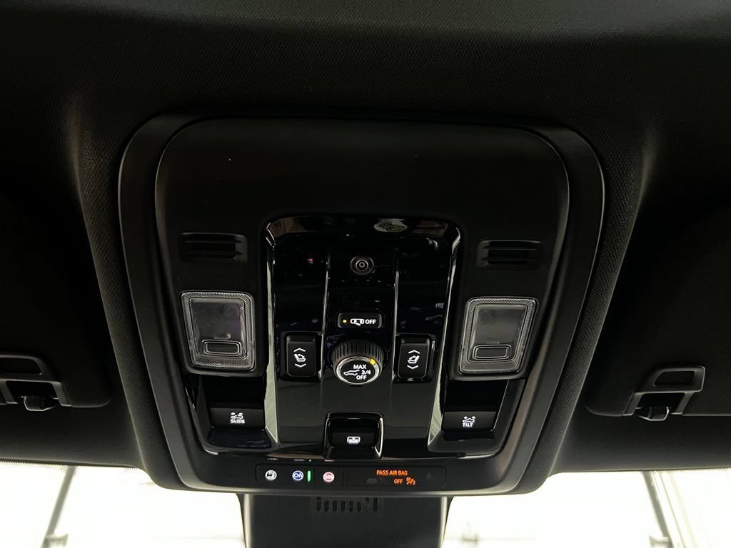 New 2026 Chevrolet Suburban RST w/ Comfort Package AWD/4WD image 26