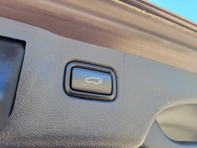 Used 2019 Kia Sorento SX image 10