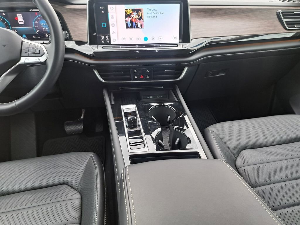 Used 2025 Volkswagen Atlas SEL image 23