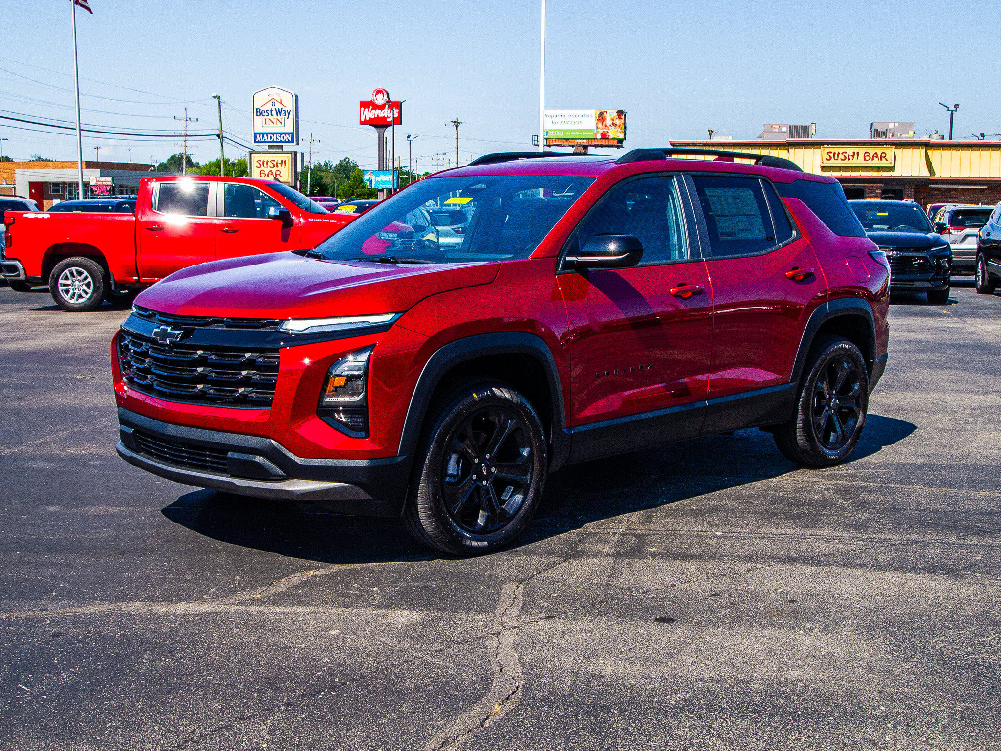 New 2027 Chevrolet Equinox LT w/ Convenience Package II FWD image 3