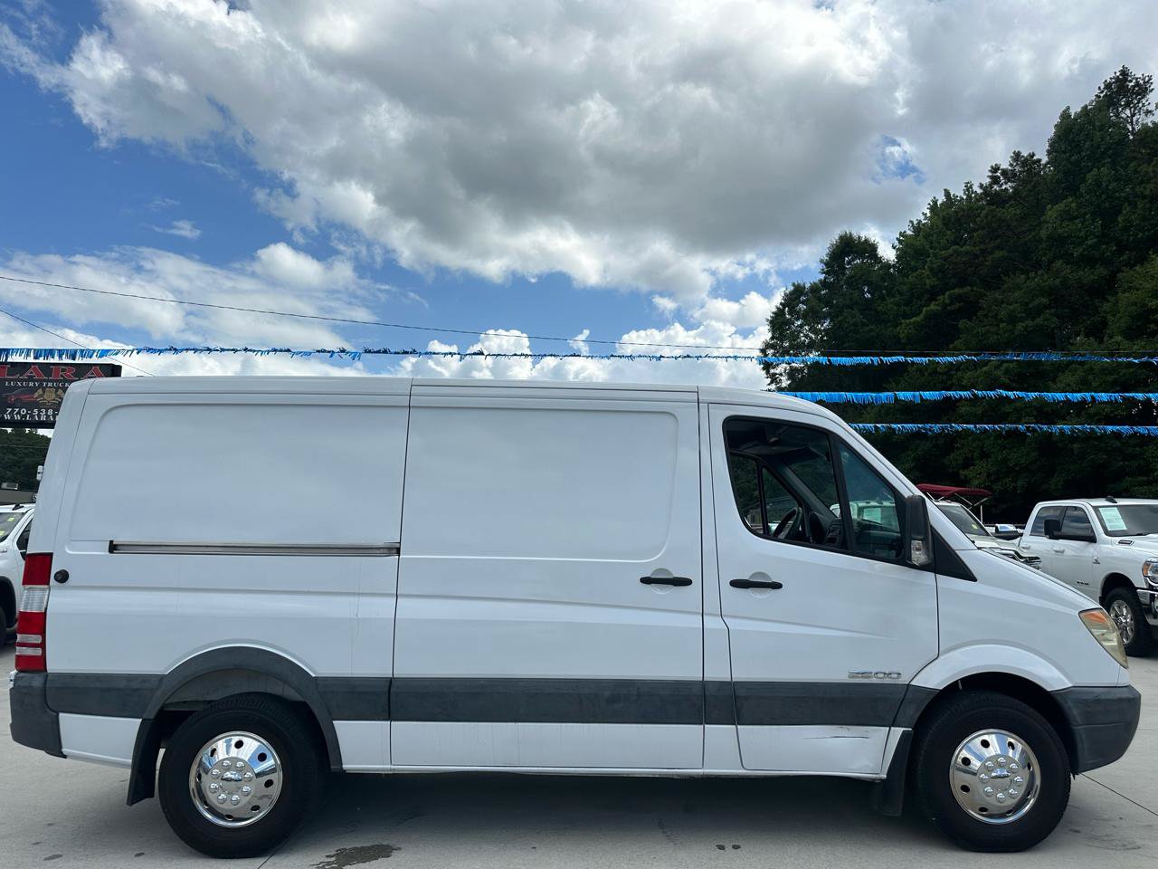 Used 2008 Dodge Sprinter 2500 RWD image 8