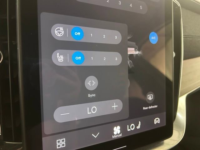 Used 2025 Volvo XC90 B6 Plus AWD/4WD image 23