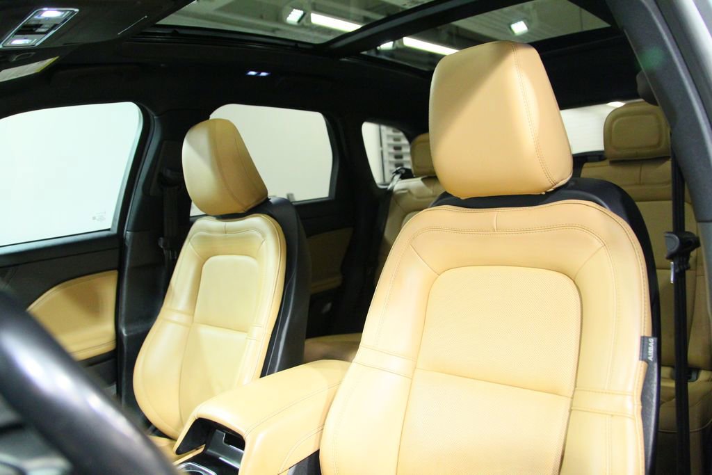 Used 2022 Lincoln Corsair Reserve image 6
