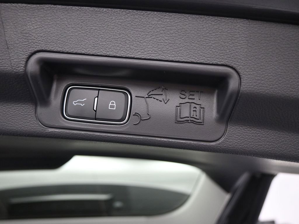 New 2025 Ford Explorer Active w/ Active Comfort Package image 23