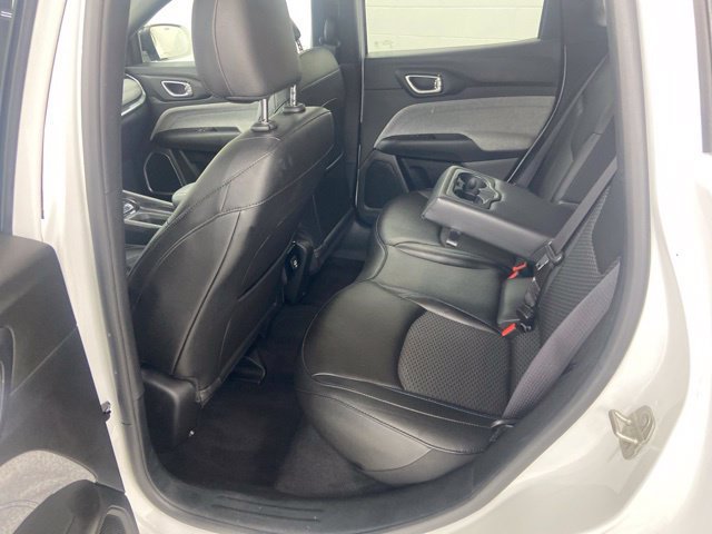 Used 2024 Jeep Compass Latitude AWD/4WD image 18