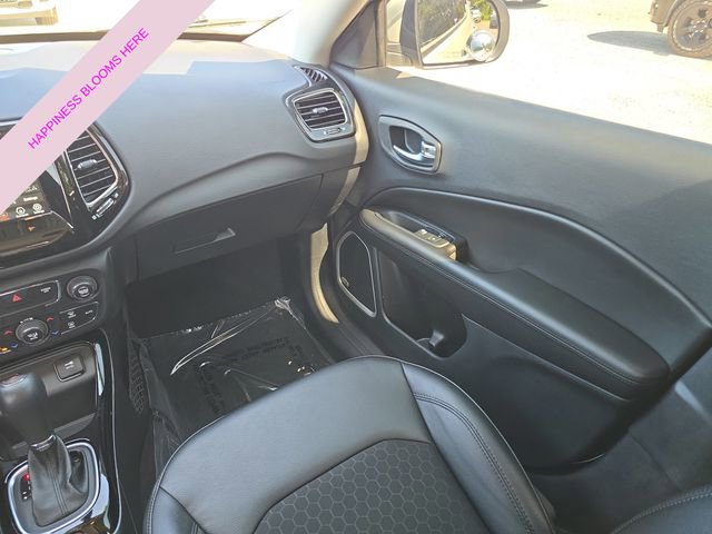 Certified 2021 Jeep Compass Latitude w/ Sun and Sound Group FWD image 12