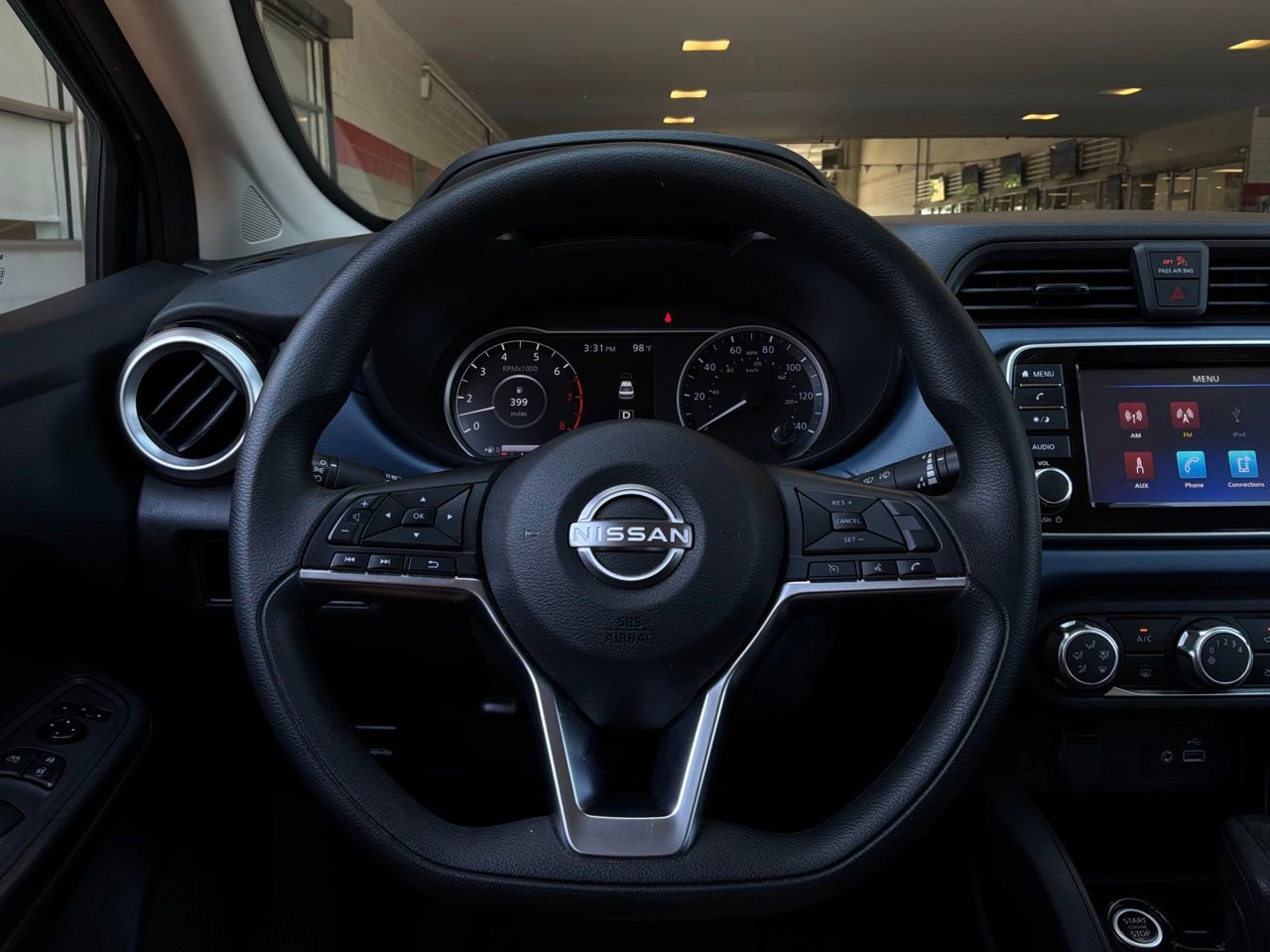 Used 2025 Nissan Versa SV FWD image 27