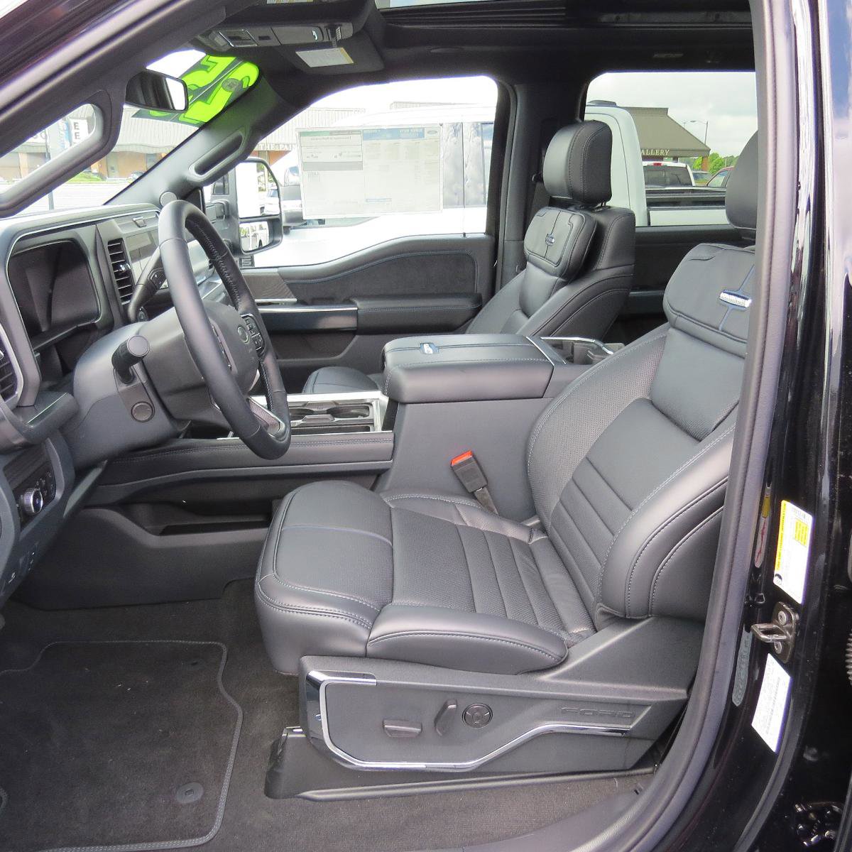 New 2025 Ford F250 Platinum image 19