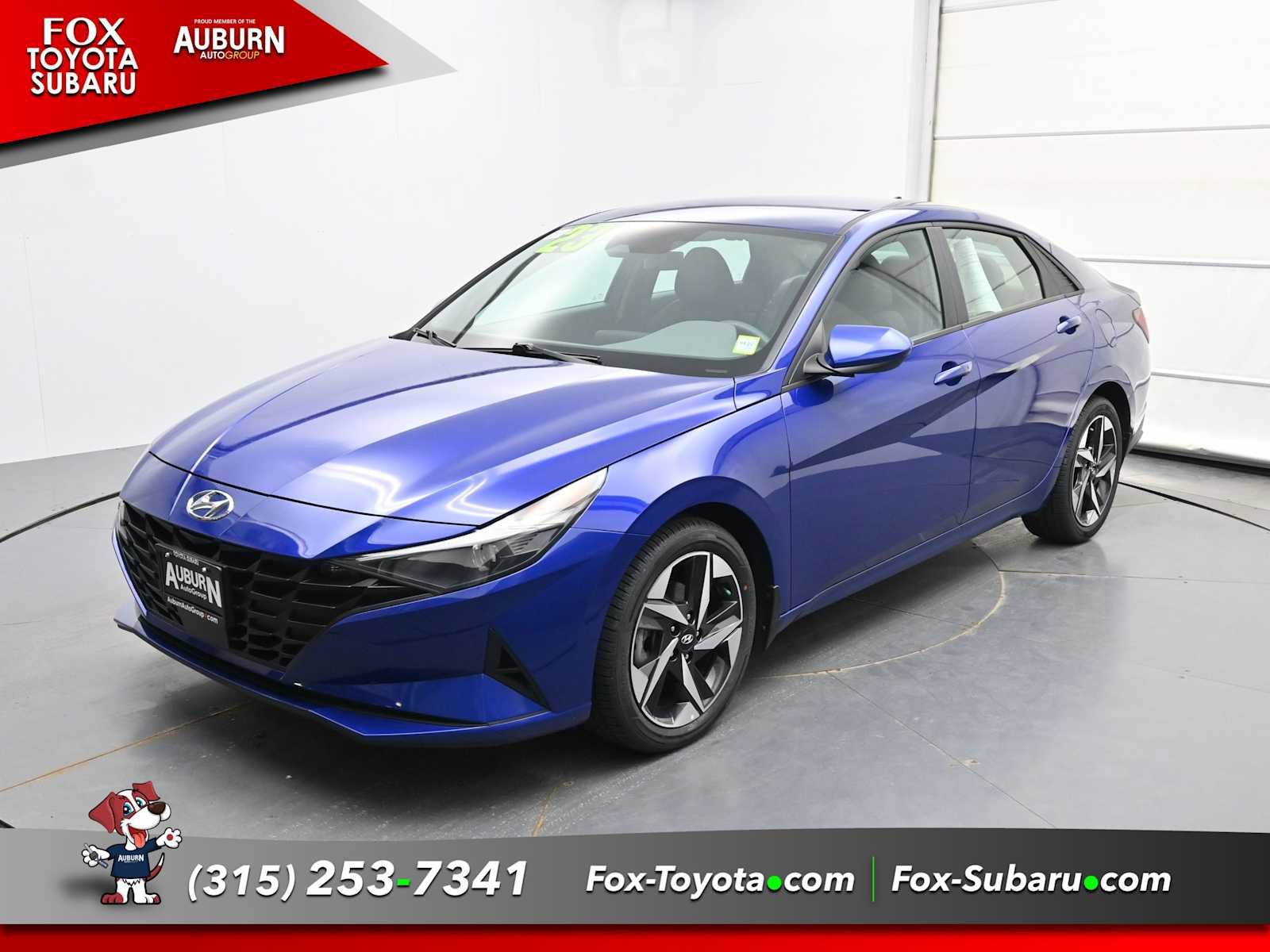 Used 2023 Hyundai Elantra SEL w/ Convenience Package FWD image 2