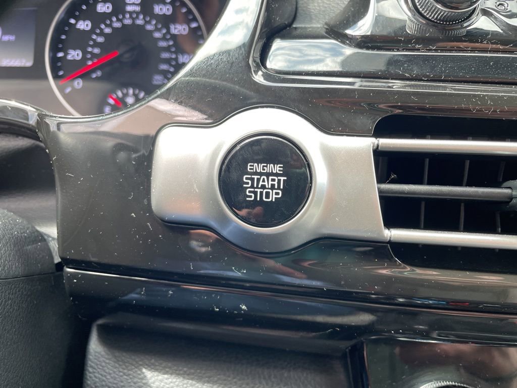 Used 2023 Kia Seltos EX image 23