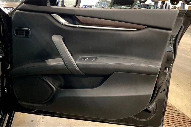 Used 2014 Maserati Ghibli S Q4 AWD/4WD image 24