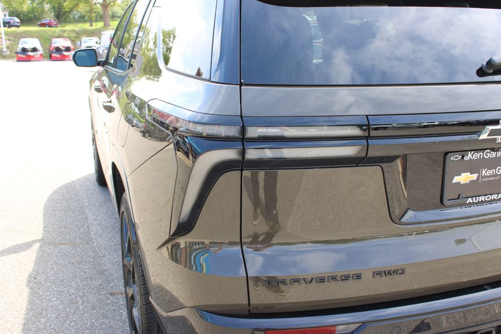 Used 2024 Chevrolet Traverse RS AWD/4WD image 34
