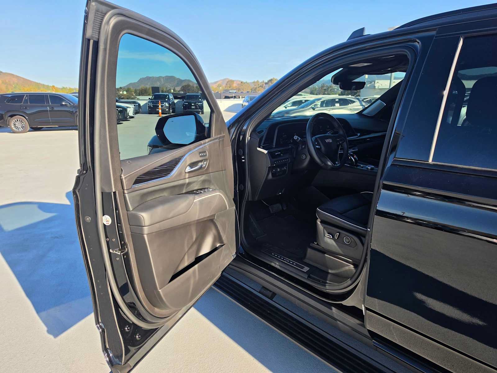 Used 2024 Cadillac Escalade Sport w/ LPO, ONYX Package AWD/4WD image 20