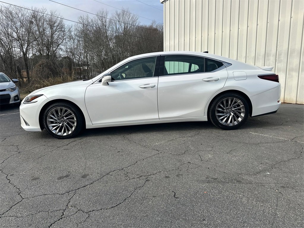 Used 2019 Lexus ES 350 Ultra Luxury w/ Accessory Package image 9