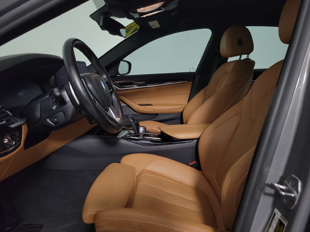 Used 2021 BMW 540i w/ Premium Package RWD image 17