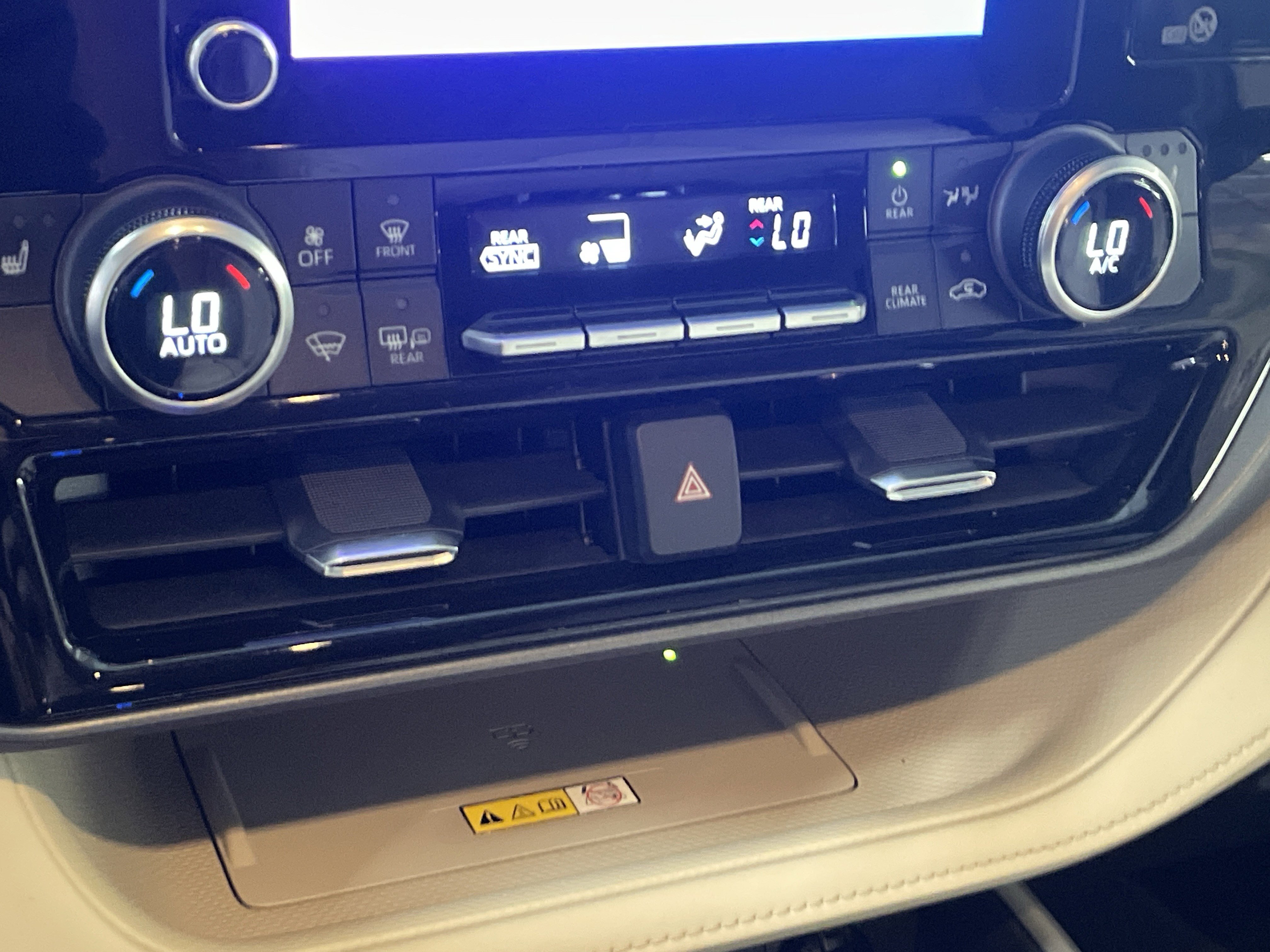 Used 2023 Toyota Highlander XLE image 24