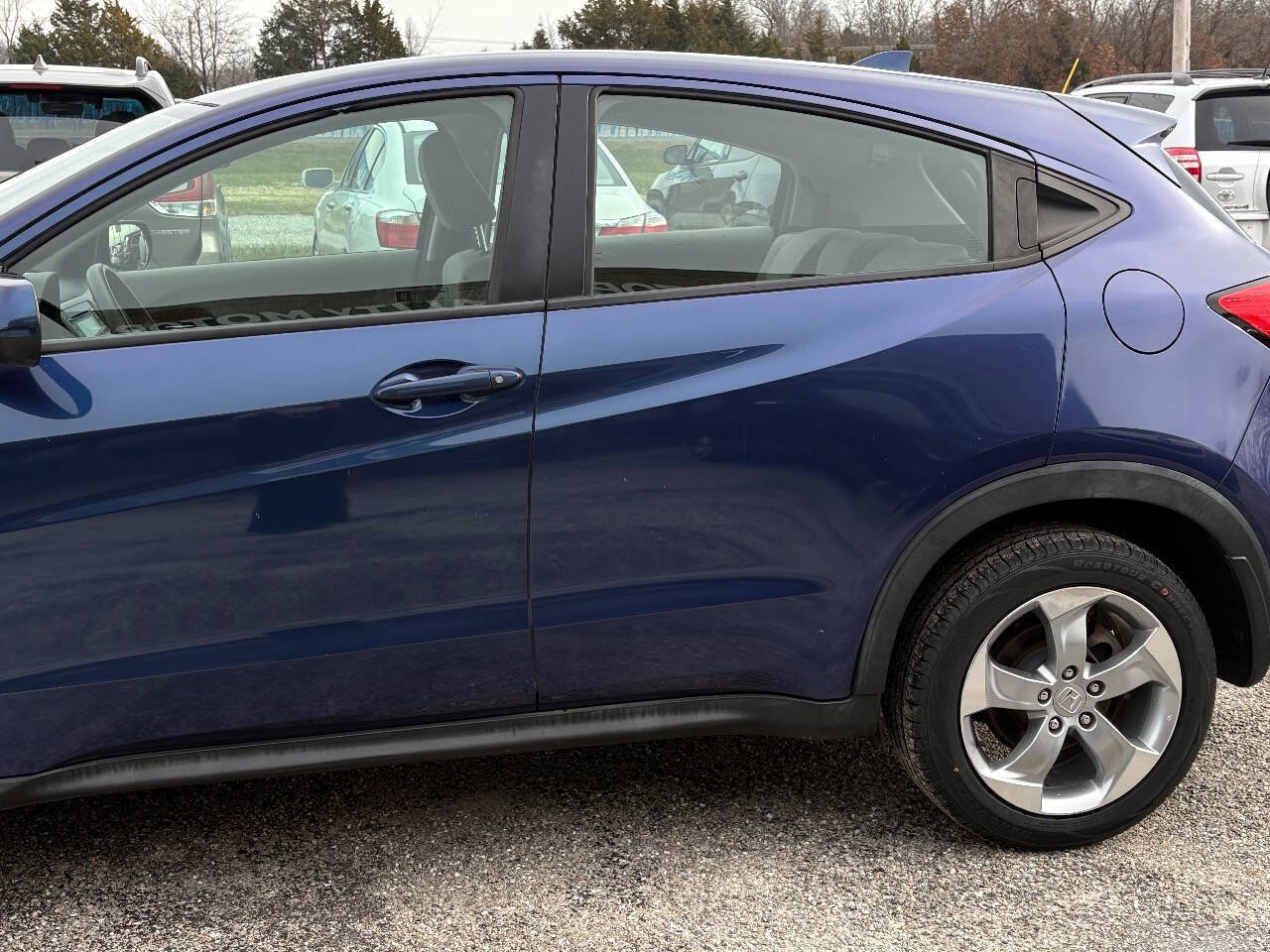 Used 2017 Honda HR-V LX image 12