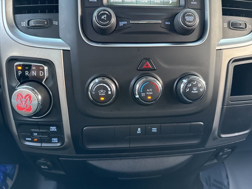 Used 2020 RAM 1500 Classic SLT image 44