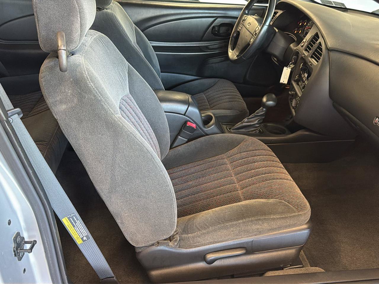 Used 2003 Chevrolet Monte Carlo SS w/ Mirror Group FWD image 24
