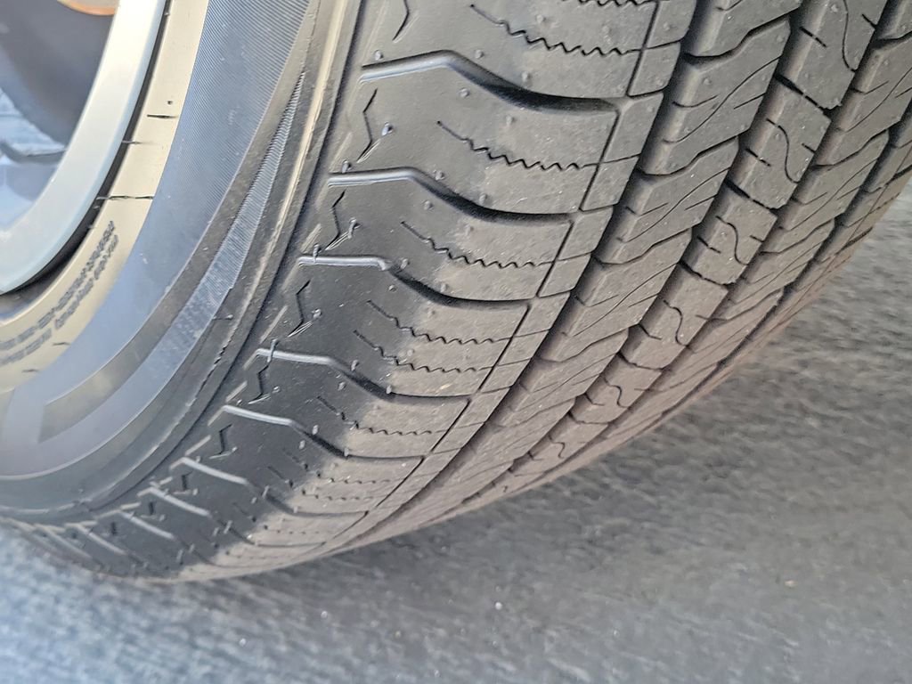 Used 2021 GMC Terrain SLT image 30